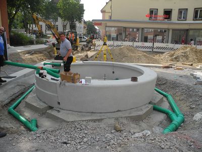 Die Brunnenschale verleiht dem Platz zusätzlich Struktur. Quelle: Brügel/Stadt Offenburg