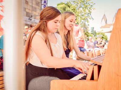 Schülerinnen und Schüler der Klavierklasse von Racheli Rotstein (Musikschule Offenburg) zeigten ebenfalls ihr Können am Klavier. Quelle: Kevin Zurlinden
