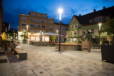 Bei der Neugestaltung des Lindenplatzes wurden Elemente aus dem Lichtmasterplan bereits umgesetzt. Foto: Ulrich Marx