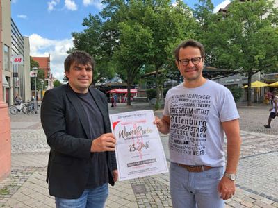 „Wir arbeiten intensiv daran, Aktionen anzubieten, die Corona-konform sind“ Stefan Schürlein und OB Marco Steffens (Quelle: Stadt Offenburg)