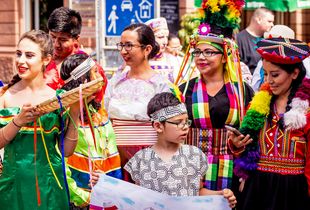 Heimat und Integration: Das Internationale Fest am 25. und 26. Juni bietet wieder ein buntes Rahmenprogramm.  Foto: Panic Media